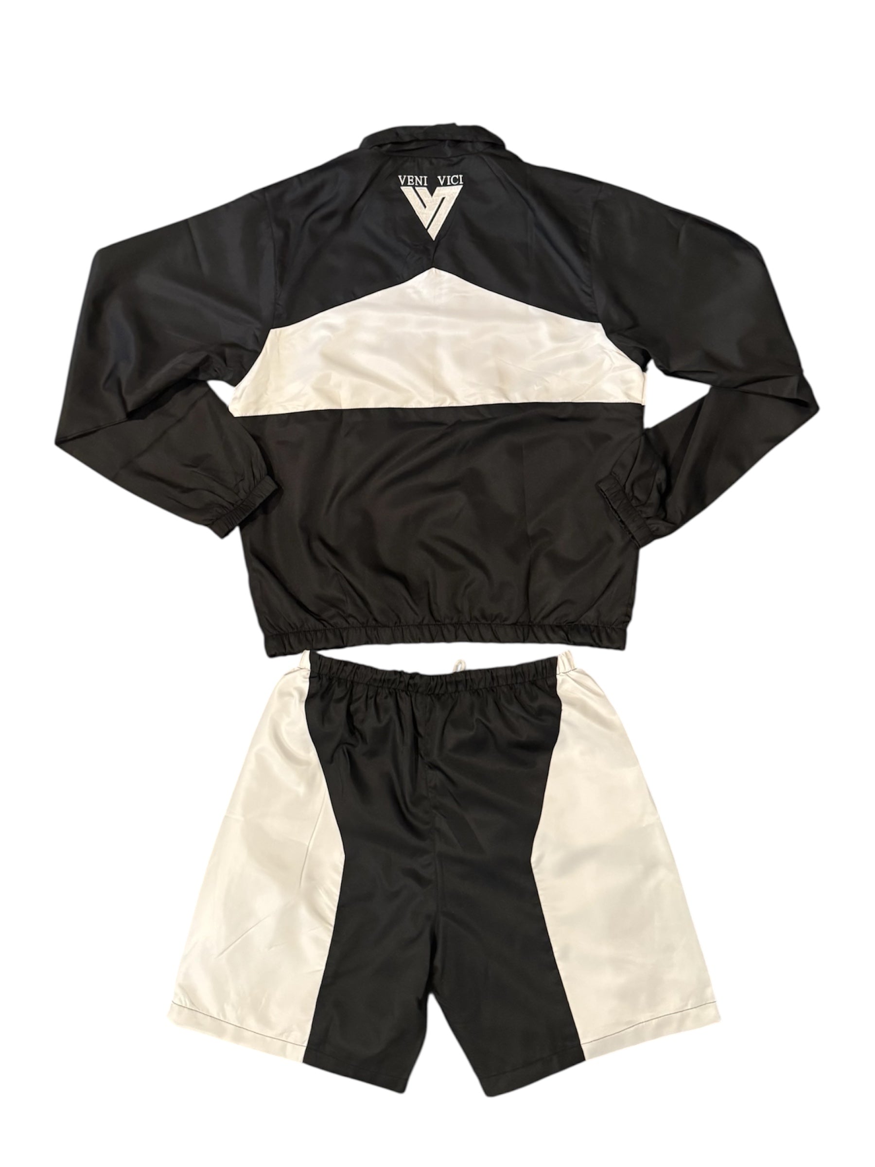 Civitas BW Two-Tone Set